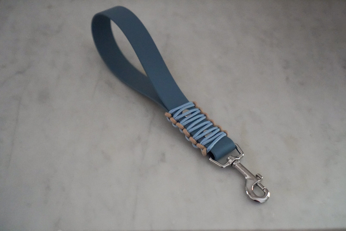 Kurzführer mit Paracord