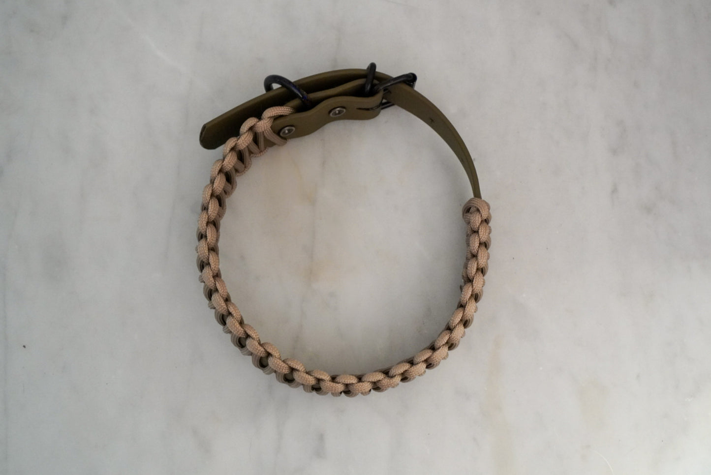 Halsband