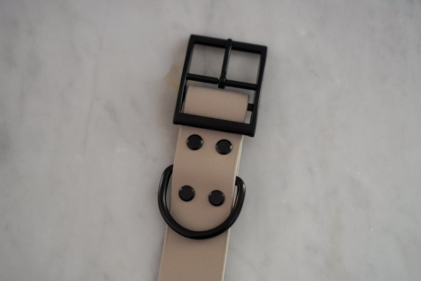 Halsband