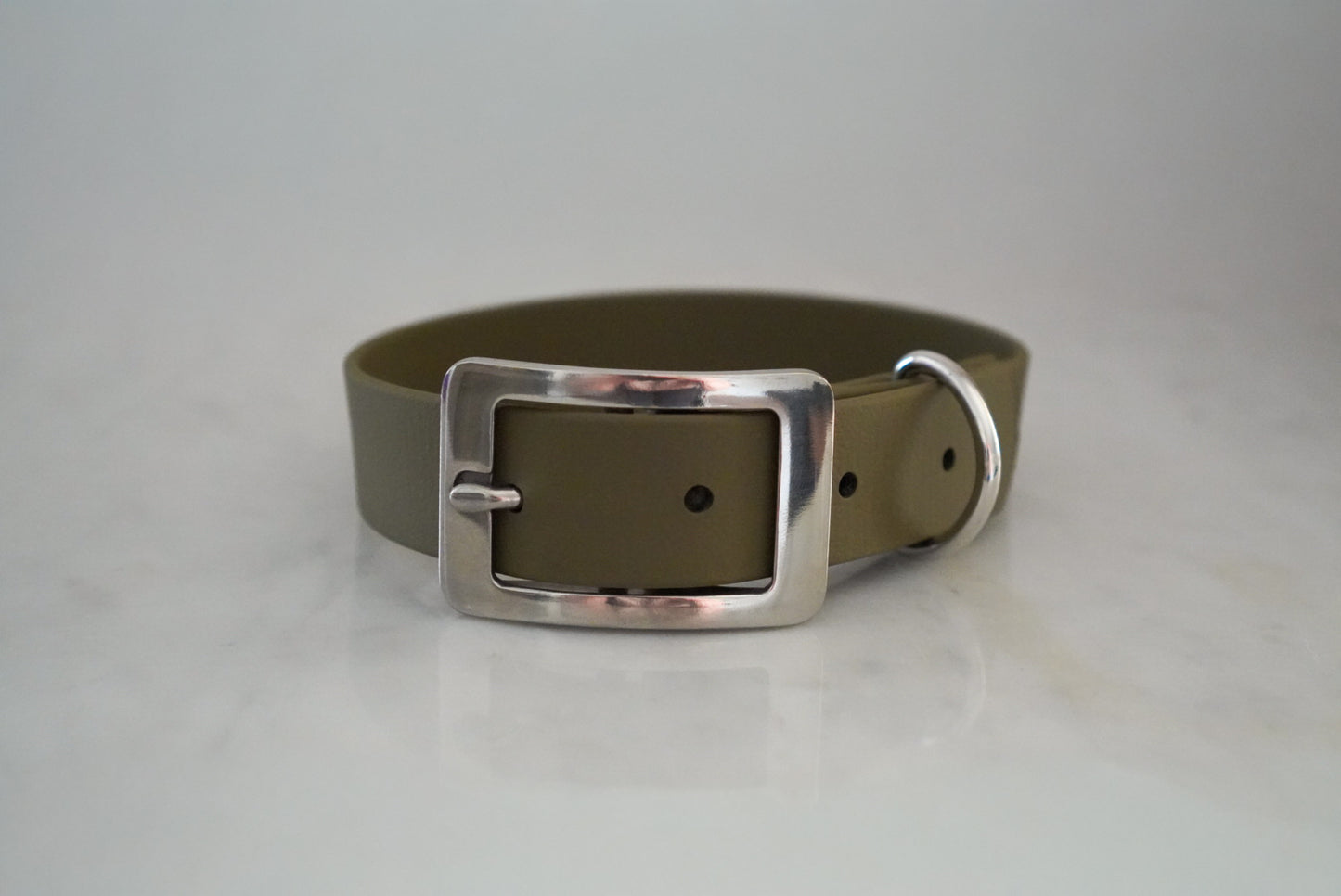 Halsband