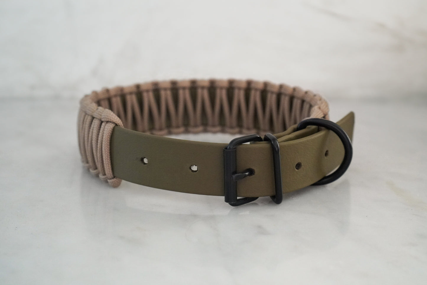 Halsband